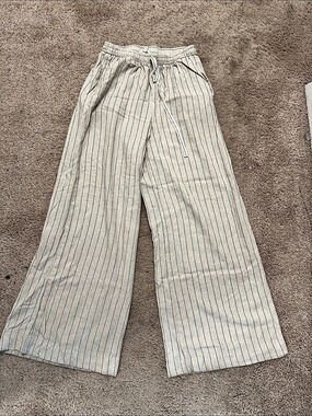 Max Studio Striped Wide Leg Pants in Cream & Blue Size Medium